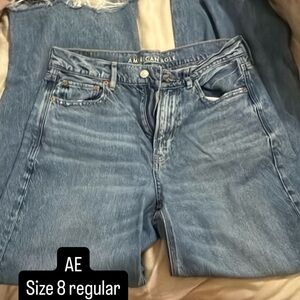 American Eagle Outfitters Straight Leg Jeans in Light Blue Wash